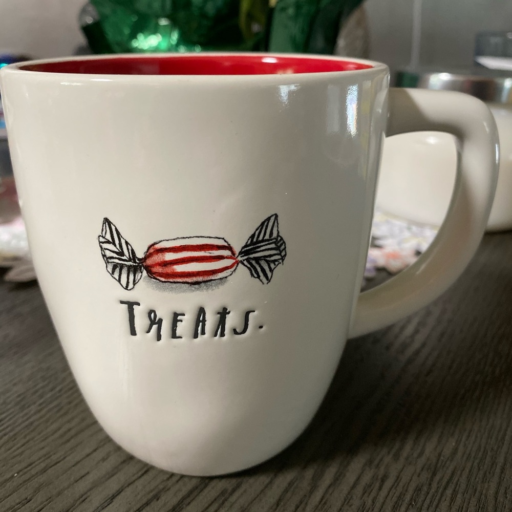 Rae Dunn treats holiday mug